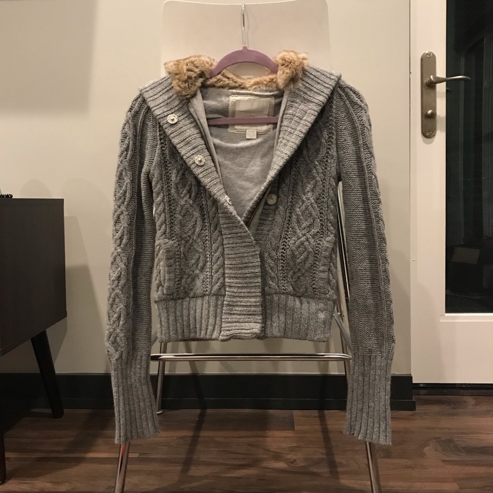 American Eagle knit jacket